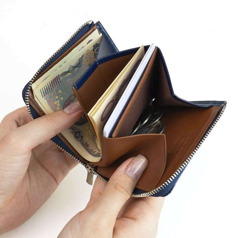 松阪牛レザーの上質な質感を、手のひらサイズに。ミニマルで機能的な