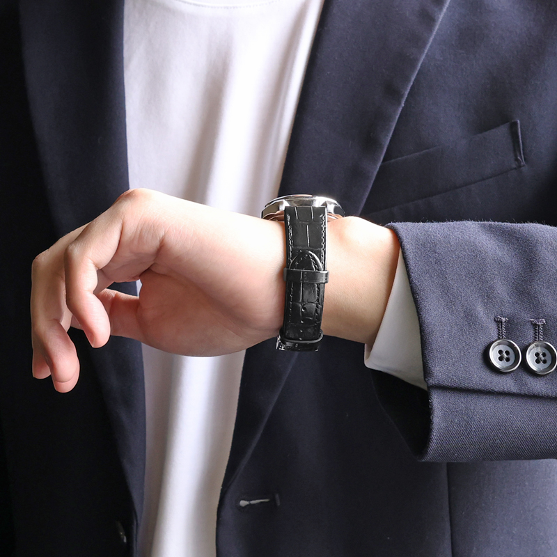 もう「長さ」で悩まない、1.5〜2.2cm長くなった安心の「牛革型押し