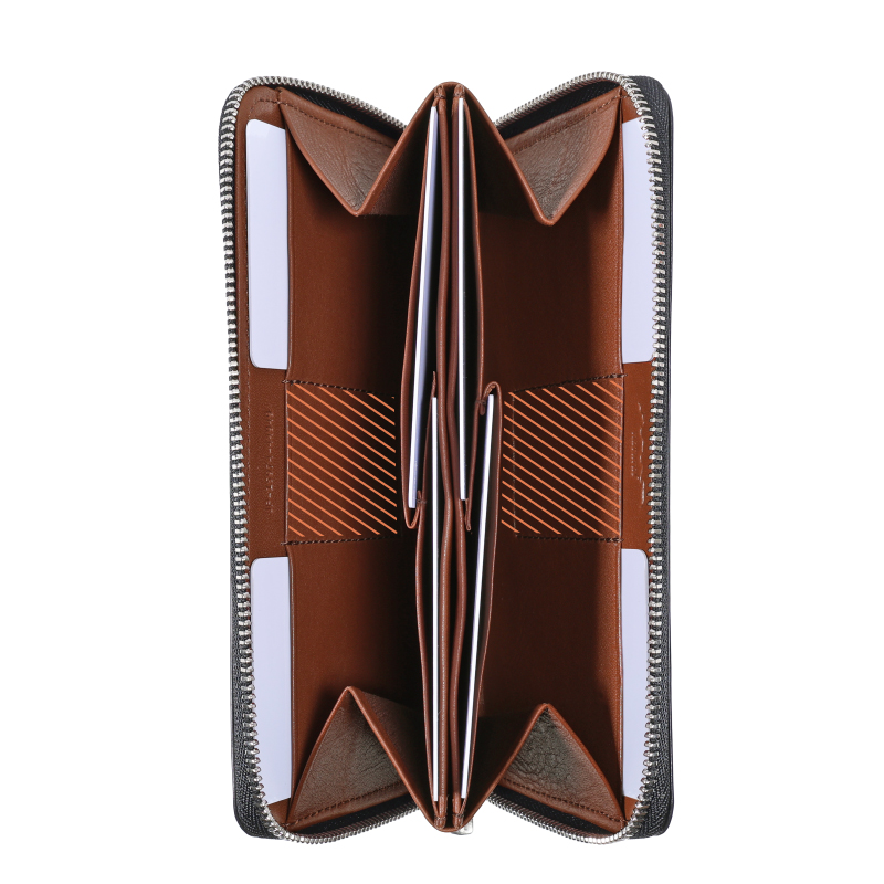 3D Fitレイヤード構造で、コンパクトで収納力抜群の「さとり ラウンド